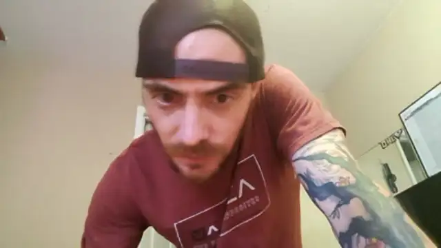 Huntzg23 online show from June 7, 2026, 3:56 am