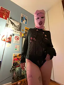 Snapshot of littlewitchxoxo chatting on February 19, 2025, 7:59 pm littlewitchxoxo online show from February 19, 2025, 7:59 pm