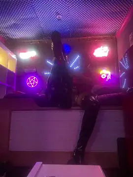 Snapshot of kinkycdslutsv chatting on February 5, 2025, 6:37 pm kinkycdslutsv online show from February 5, 2025, 6:37 pm