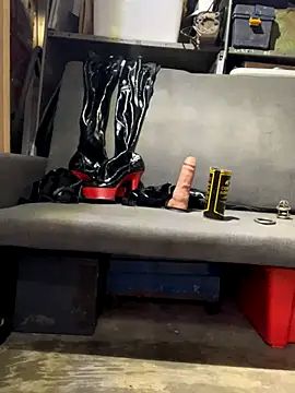 Snapshot of kinkycdslutsv chatting on November 30, 2025, 6:14 am kinkycdslutsv online show from November 30, 2025, 6:14 am