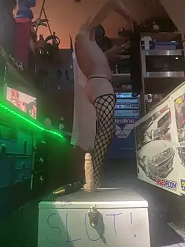 Snapshot of kinkycdslutsv chatting on January 30, 2025, 4:24 pm kinkycdslutsv online show from January 30, 2025, 4:24 pm