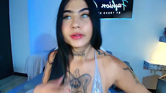 MegganLuna online show from January 17, 2025, 10:01 pm