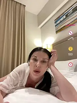 Snapshot of LinaJoy chatting on July 16, 2026, 9:23 pm LinaJoy online show from July 16, 2026, 9:23 pm