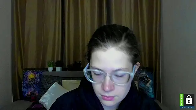 Snapshot of Alicia_redfollow chatting on October 19, 2025, 11:02 am Alicia redfollow online show from October 19, 2025, 11:02 am