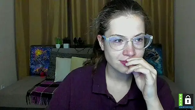 Snapshot of Alicia_redfollow chatting on October 12, 2025, 5:25 pm Alicia redfollow online show from October 12, 2025, 5:25 pm