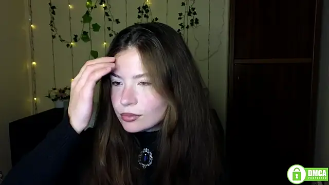 Snapshot of Alicia_redfollow chatting on November 17, 2025, 12:31 pm Alicia redfollow online show from November 17, 2025, 12:31 pm