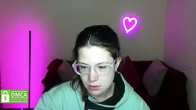 Snapshot of Alicia_redfollow chatting on October 28, 2025, 12:15 pm Alicia redfollow online show from October 28, 2025, 12:15 pm