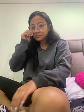 Anny boo  online show from January 1, 2025, 7:52 am