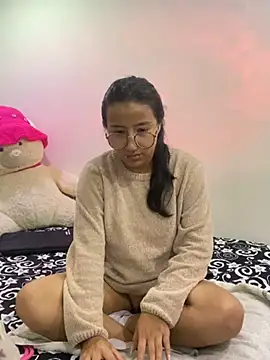Anny boo  online show from December 30, 2024, 5:04 am