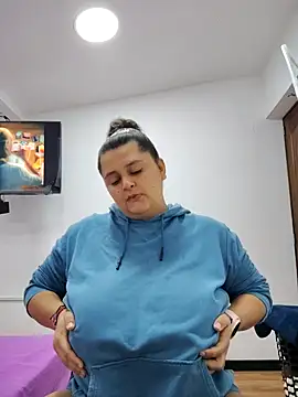 Miss balloonsmila online show from November 23, 2025, 2:54 am