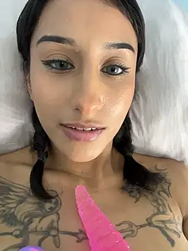 Angel Depp online show from November 23, 2025, 2:54 am