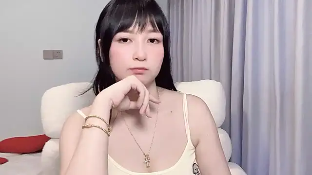 yorissss online show from September 13, 2025, 5:07 am