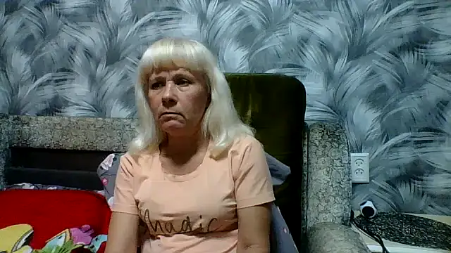 Snapshot of sakura_blonde chatting on October 25, 2025, 5:02 pm sakura blonde online show from October 25, 2025, 5:02 pm