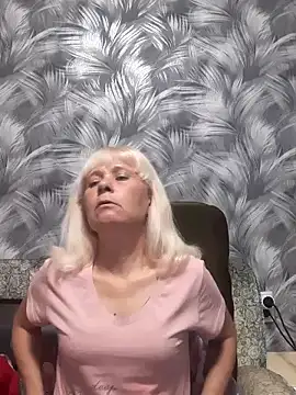 Snapshot of sakura_blonde chatting on November 8, 2025, 7:45 am sakura blonde online show from November 8, 2025, 7:45 am