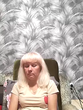 Snapshot of sakura_blonde chatting on November 6, 2025, 6:01 pm sakura blonde online show from November 6, 2025, 6:01 pm