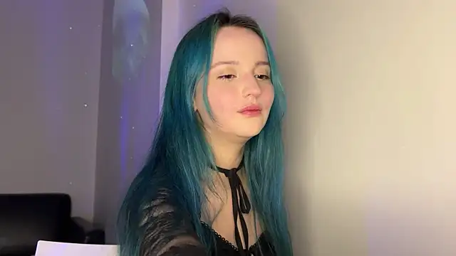 bumble bee online show from January 13, 2025, 1:06 pm