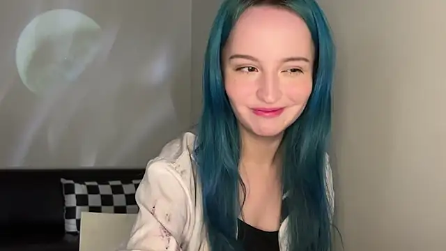 bumble bee online show from December 28, 2024, 1:06 pm