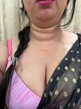 Snapshot of Akhi_Akshaya chatting on January 25, 2025, 10:28 pm Akhi Akshaya online show from January 25, 2025, 10:28 pm