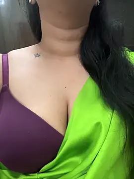 Snapshot of Akhi_Akshaya chatting on January 12, 2025, 2:41 pm Akhi Akshaya online show from January 12, 2025, 2:41 pm