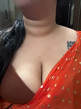 Snapshot of Akhi_Akshaya chatting on January 6, 2025, 8:50 pm Akhi Akshaya online show from January 6, 2025, 8:50 pm