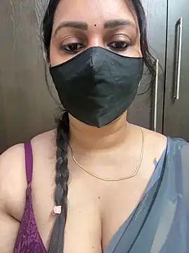 Snapshot of Akhi_Akshaya chatting on February 18, 2025, 4:47 pm Akhi Akshaya online show from February 18, 2025, 4:47 pm