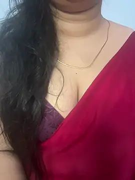 Snapshot of Akhi_Akshaya chatting on February 17, 2025, 3:33 pm Akhi Akshaya online show from February 17, 2025, 3:33 pm