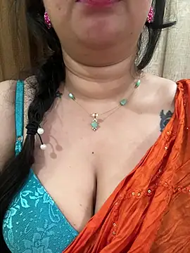 Snapshot of Akhi_Akshaya chatting on February 1, 2025, 11:37 pm Akhi Akshaya online show from February 1, 2025, 11:37 pm