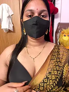 Snapshot of Akhi_Akshaya chatting on October 10, 2025, 5:03 pm Akhi Akshaya online show from October 10, 2025, 5:03 pm