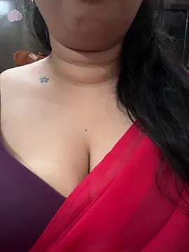 Snapshot of Akhi_Akshaya chatting on January 11, 2025, 6:23 pm Akhi Akshaya online show from January 11, 2025, 6:23 pm
