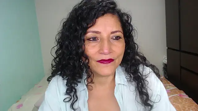 arianna ros3 online show from January 7, 2026, 2:27 am