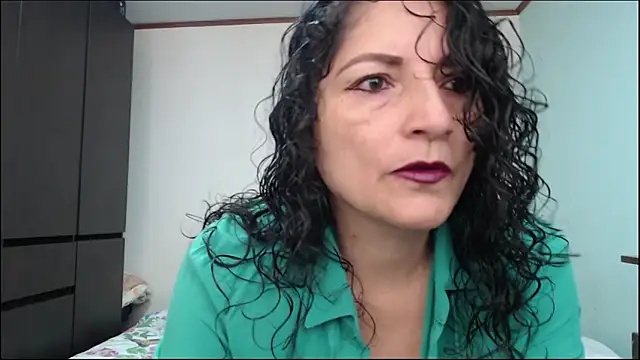 Snapshot of arianna_ros3 chatting on October 13, 2025, 2:18 pm arianna ros3 online show from October 13, 2025, 2:18 pm