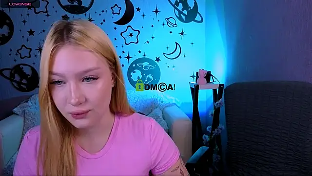 Snapshot of playful_sophie chatting on June 13, 2026, 8:07 pm playful sophie online show from June 13, 2026, 8:07 pm