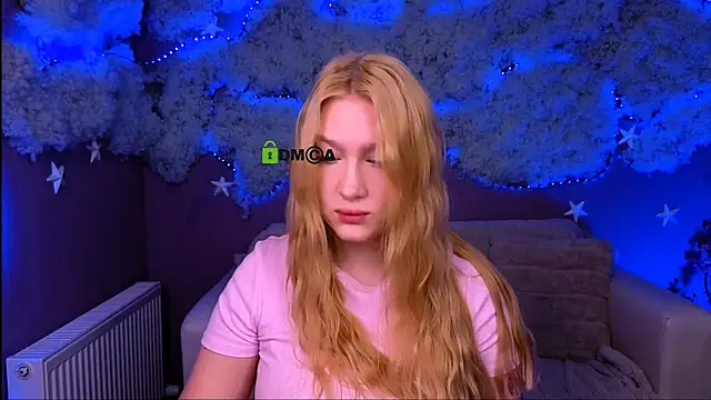 playful sophie online show from April 20, 2026, 7:26 pm