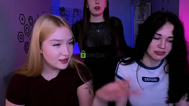 playful sophie online show from April 26, 2026, 7:22 pm
