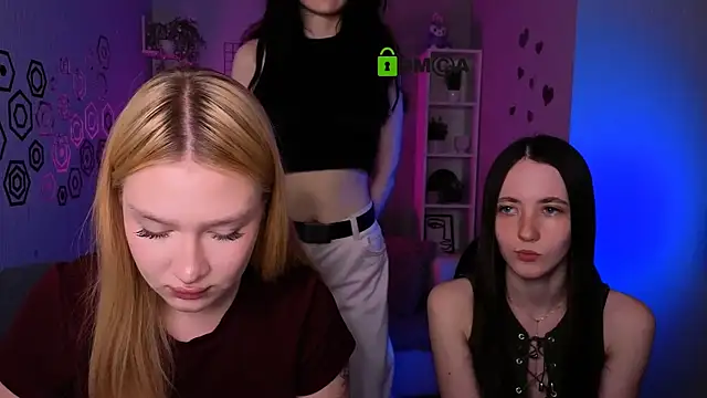 Snapshot of playful_sophie chatting on May 31, 2026, 7:25 pm playful sophie online show from May 31, 2026, 7:25 pm