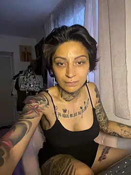 Snapshot of Lucky_Deniz chatting on July 6, 2026, 8:54 am Lucky Deniz online show from July 6, 2026, 8:54 am