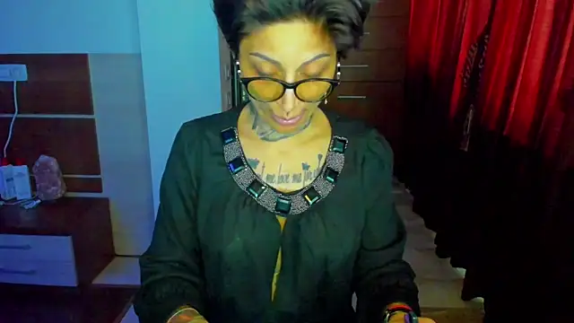 Snapshot of Lucky_Deniz chatting on March 17, 2026, 11:02 am Lucky Deniz online show from March 17, 2026, 11:02 am