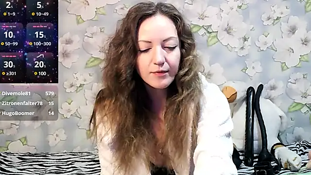 Snapshot of KattyLuuu chatting on February 17, 2025, 12:11 am KattyLuuu online show from February 17, 2025, 12:11 am