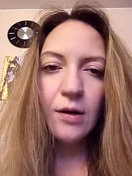 Snapshot of KattyLuuu chatting on February 16, 2026, 7:45 pm KattyLuuu online show from February 16, 2026, 7:45 pm