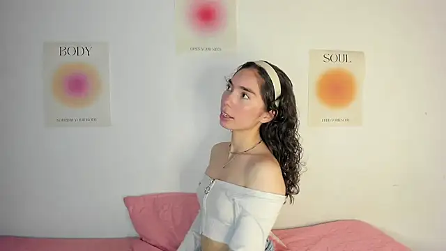 Ana is from Heaven online show from November 12, 2025, 2:59 am