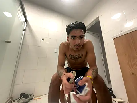 Snapshot of GIOOOO568 chatting on November 2, 2025, 2:38 am GIOOOO568 online show from November 2, 2025, 2:38 am