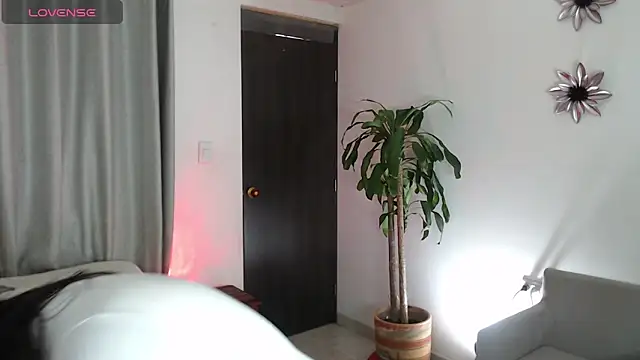Snapshot of mrs_deborah chatting on September 12, 2025, 9:03 pm mrs deborah online show from September 12, 2025, 9:03 pm