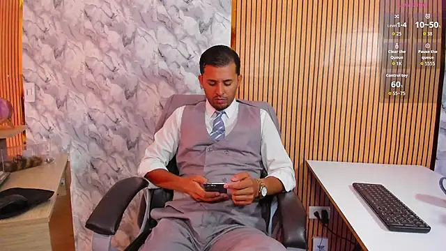 Snapshot of Hideintheoffice chatting on April 1, 2026, 1:12 pm Hideintheoffice online show from April 1, 2026, 1:12 pm