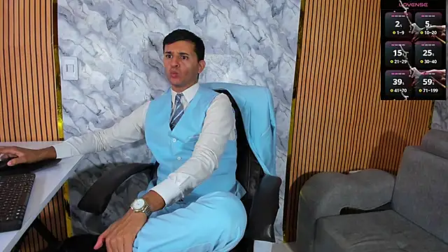 Snapshot of Hideintheoffice chatting on September 19, 2025, 10:58 pm Hideintheoffice online show from September 19, 2025, 10:58 pm