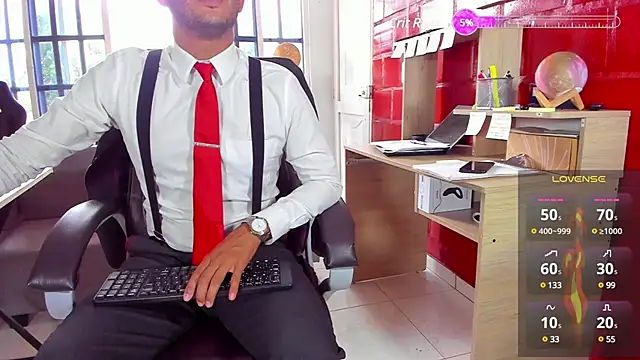 Snapshot of Hideintheoffice chatting on January 9, 2025, 6:57 pm Hideintheoffice online show from January 9, 2025, 6:57 pm