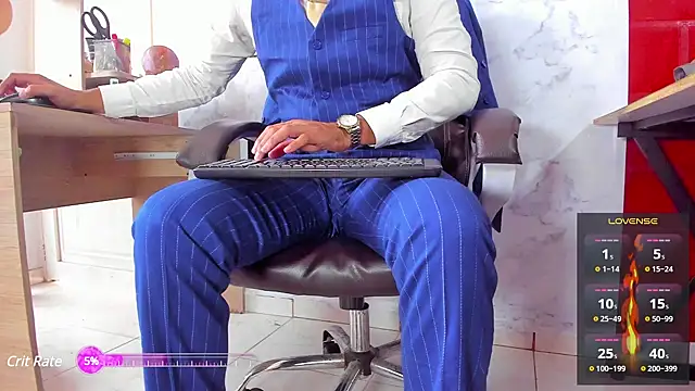 Snapshot of Hideintheoffice chatting on March 20, 2025, 4:42 pm Hideintheoffice online show from March 20, 2025, 4:42 pm