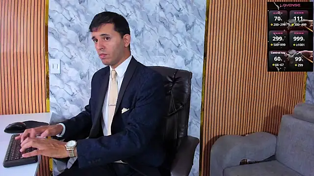 Snapshot of Hideintheoffice chatting on September 20, 2025, 10:15 pm Hideintheoffice online show from September 20, 2025, 10:15 pm