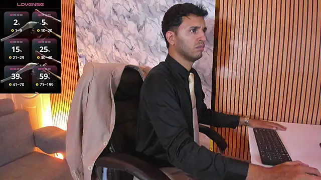 Snapshot of Hideintheoffice chatting on October 10, 2025, 1:39 am Hideintheoffice online show from October 10, 2025, 1:39 am