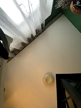 Snapshot of MayaMystic chatting on November 11, 2025, 11:38 am MayaMystic online show from November 11, 2025, 11:38 am