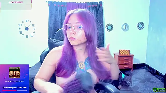 Snapshot of LilSasha chatting on September 25, 2025, 4:07 am LilSasha online show from September 25, 2025, 4:07 am